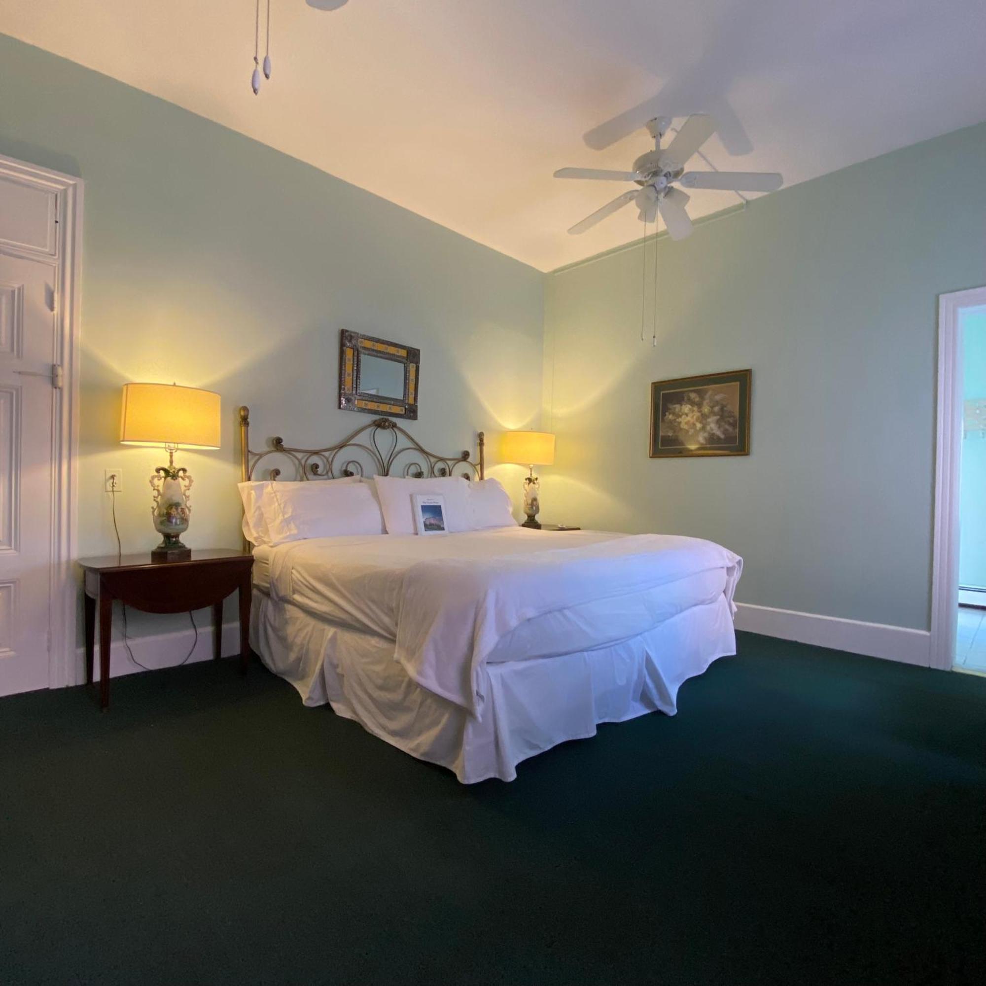 The Ocean House Hotel Spring Lake Room photo