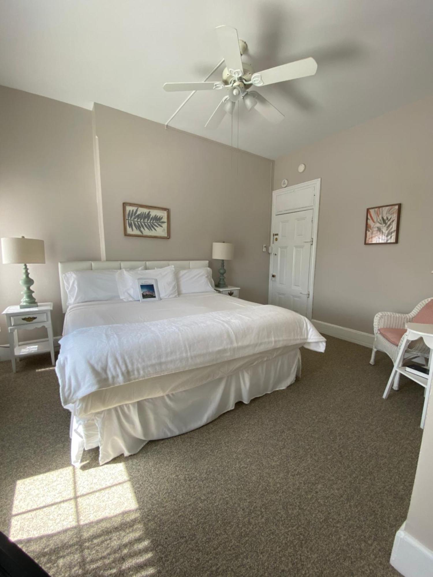 The Ocean House Hotel Spring Lake Room photo