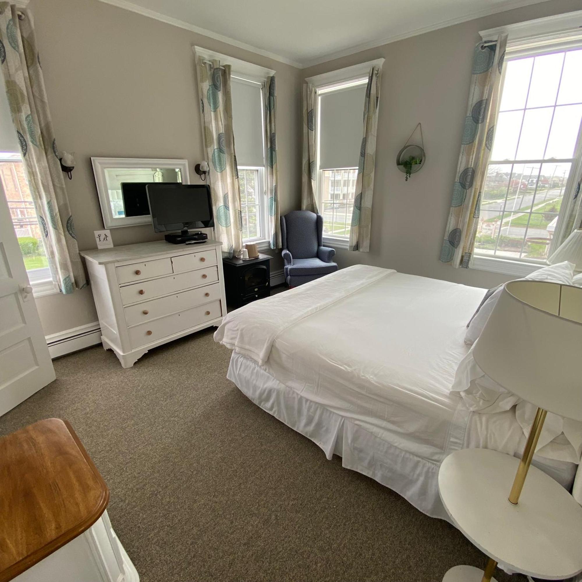 The Ocean House Hotel Spring Lake Room photo