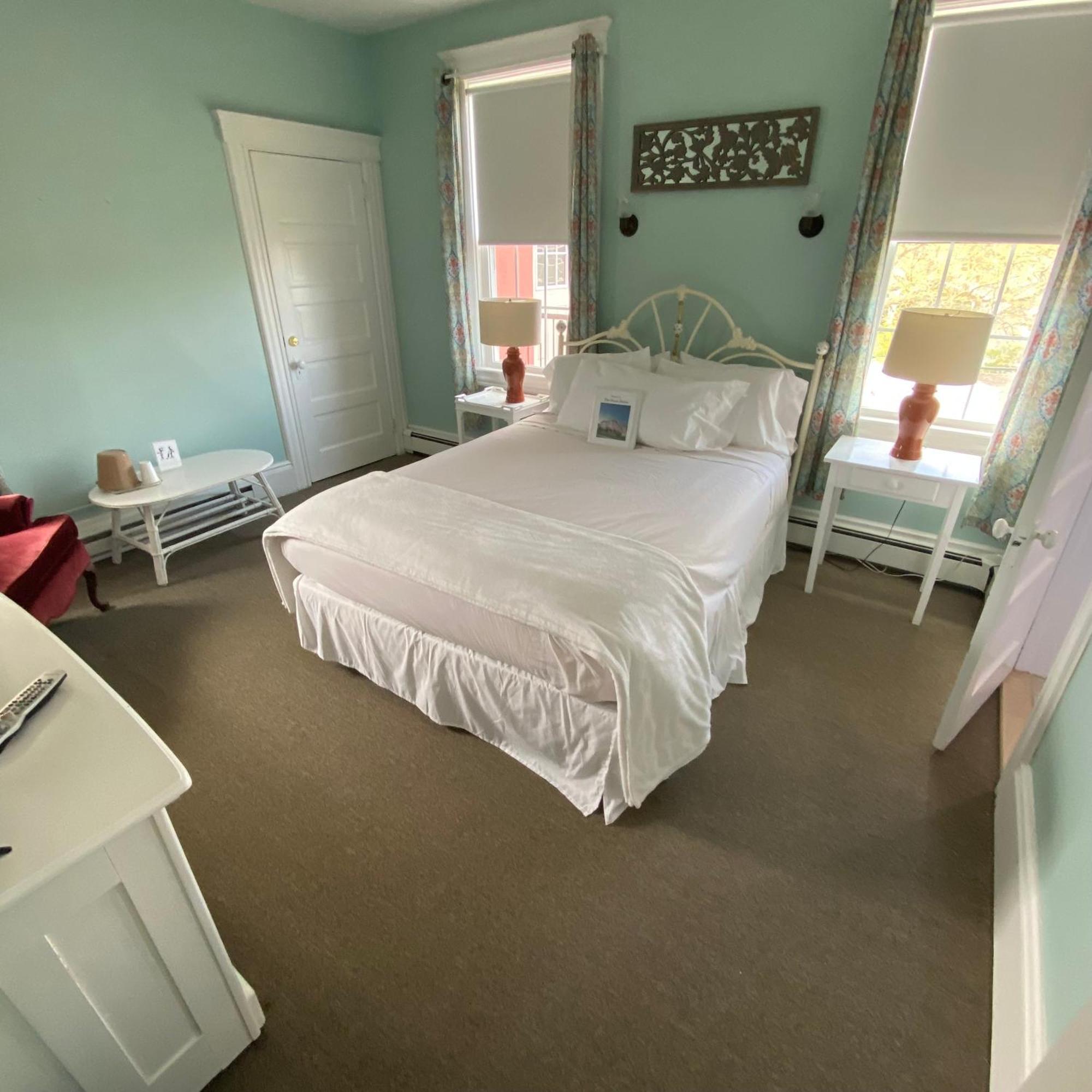 The Ocean House Hotel Spring Lake Room photo