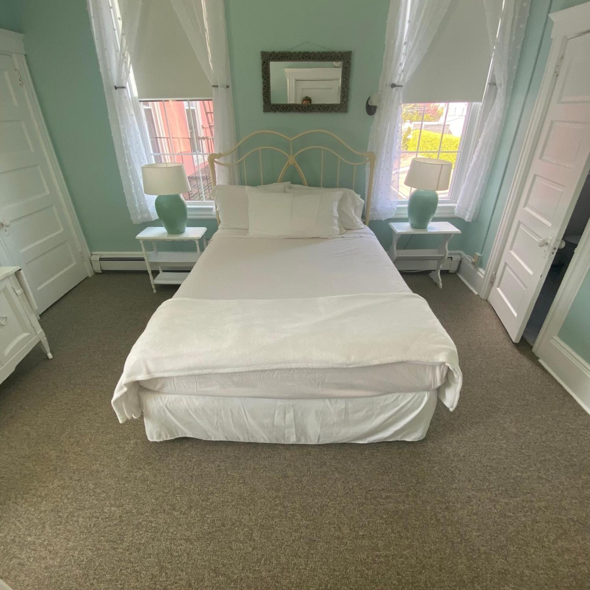 The Ocean House Hotel Spring Lake Room photo