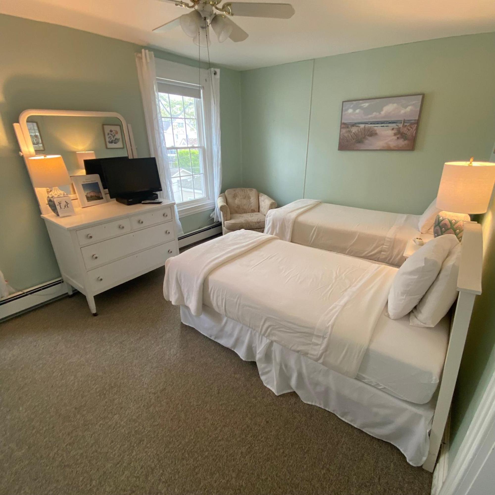 The Ocean House Hotel Spring Lake Room photo
