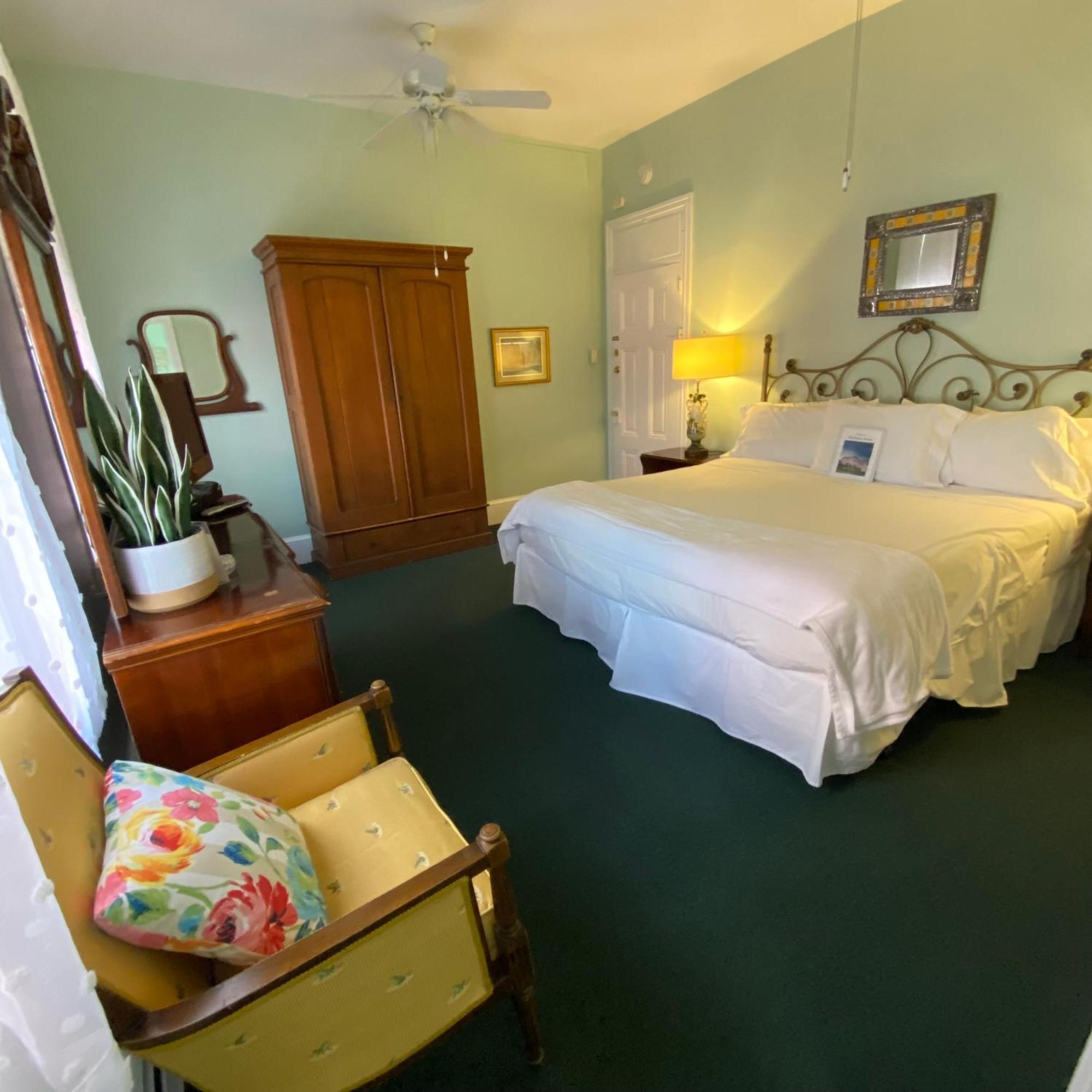 The Ocean House Hotel Spring Lake Room photo